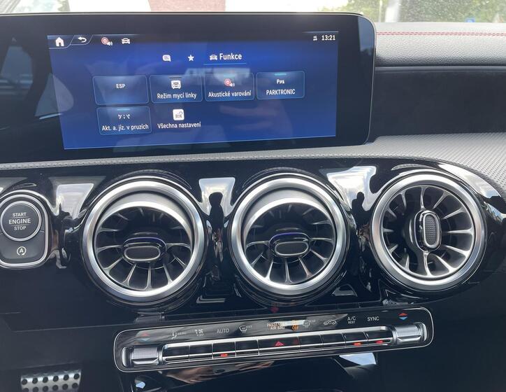 Mercedes-Benz CLA 12