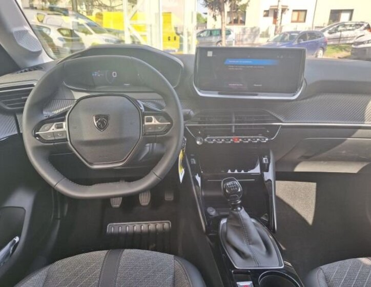 Peugeot 208 Hatchback 1,2 l 74 kw