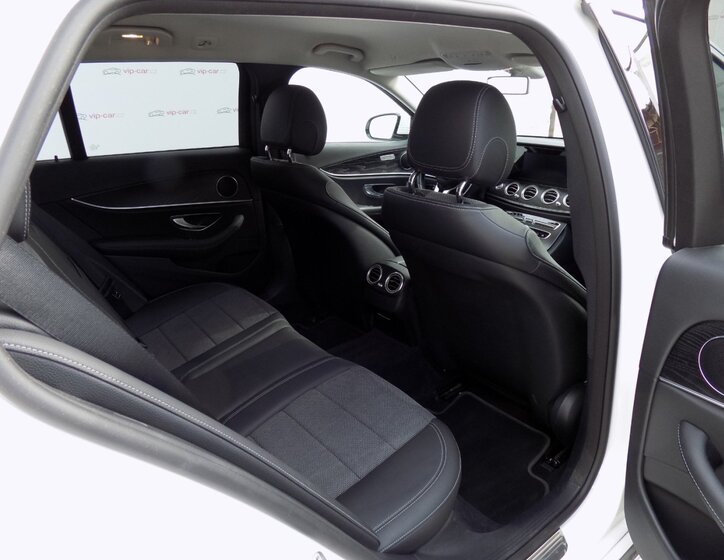 Mercedes-Benz Třídy E 22