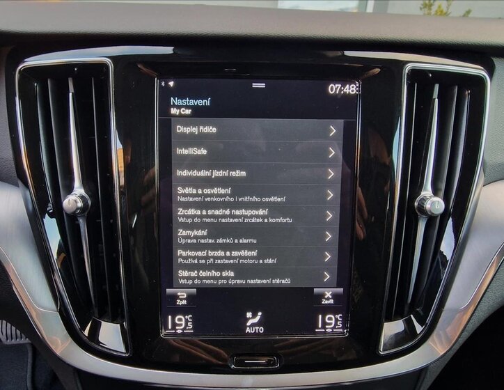 Volvo V60 Kombi 2,0 l 145 kw