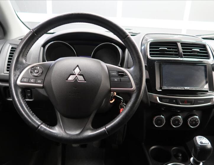 Mitsubishi ASX 13