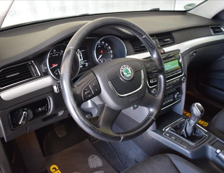 Škoda Superb Kombi 1,8 l 118 kw