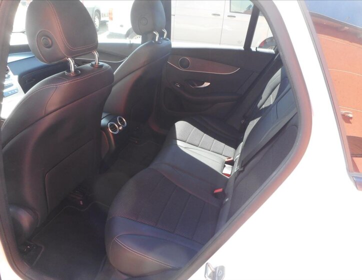 Mercedes-Benz GLC SUV / Terénní 2,0 l 143 kw