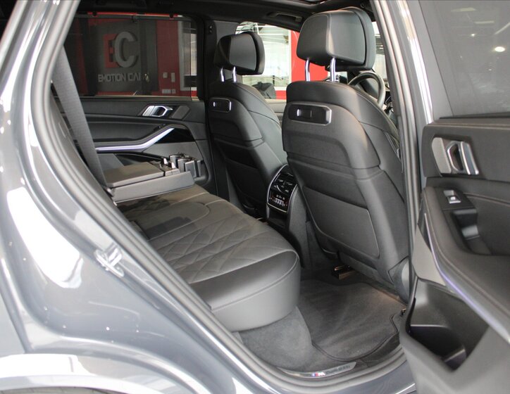 BMW X5 SUV / Terénní 3,0 l 210 kw