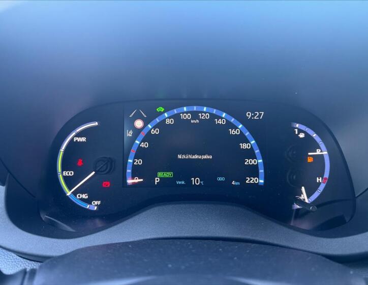 Toyota Yaris Cross 11