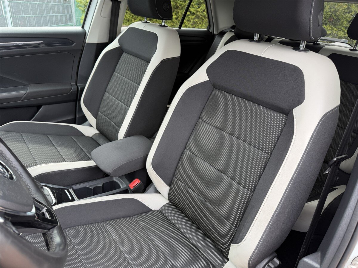 Volkswagen T-Roc SUV / Terénní 999,0 85 kw