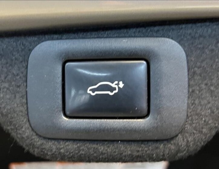 Lexus ES 300h Sedan 2,5 l 160 kw