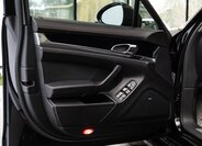 Porsche Panamera Sedan 4,8 l 294 kw