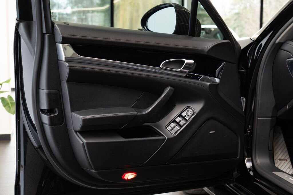 Porsche Panamera Sedan 4,8 l 294 kw