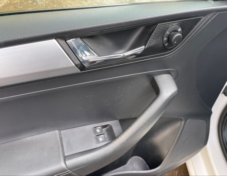 Škoda Rapid Liftback 999,0 81 kw