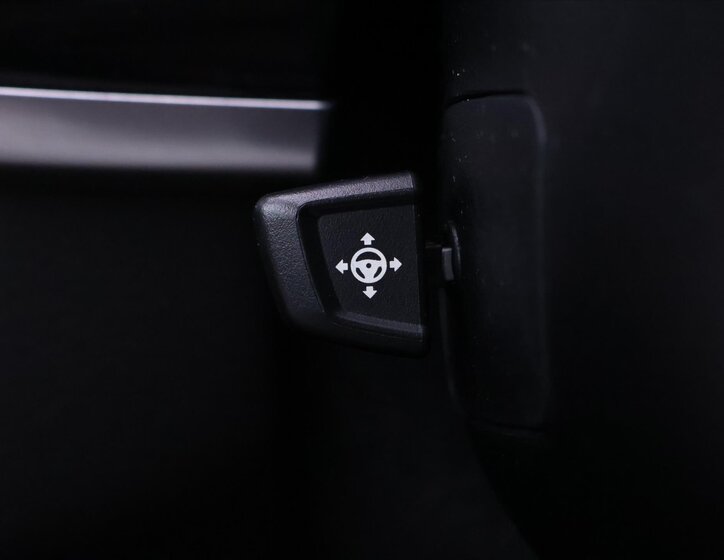 BMW X5 SUV / Terénní 3,0 l 230 kw