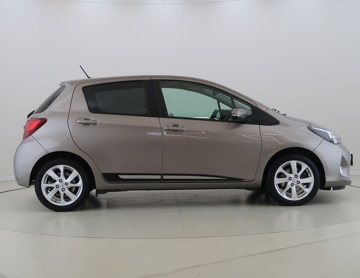Toyota Yaris Hatchback 1,5 l 54 kw