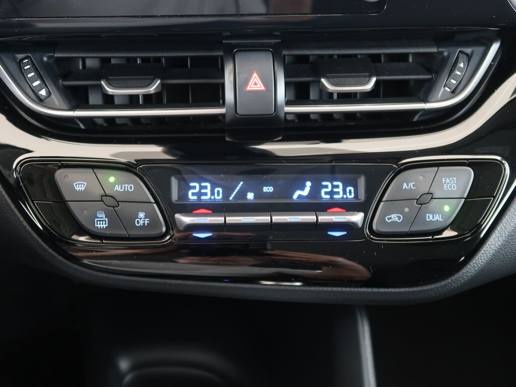 Toyota C-HR SUV / Terénní 1,8 l 72 kw