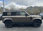 Land Rover Defender 6