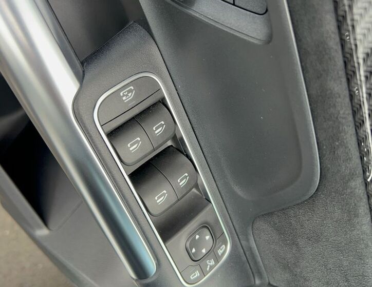 Mercedes-Benz GLA 24