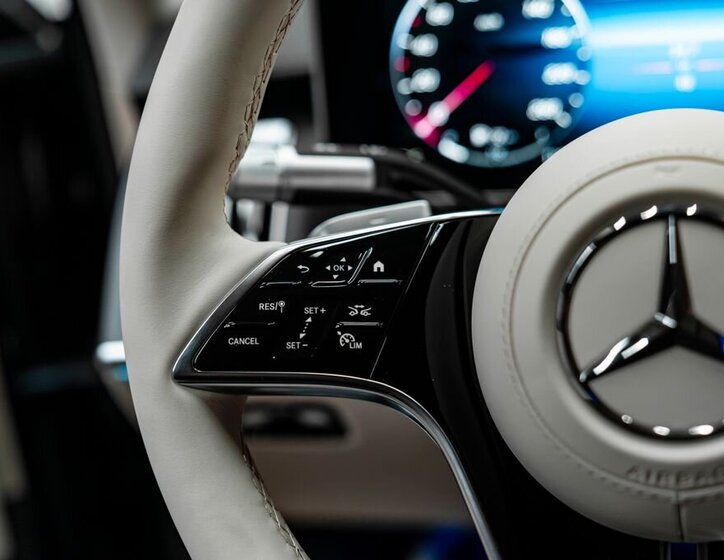 Mercedes-Benz Třídy S Sedan 4,0 l 370 kw