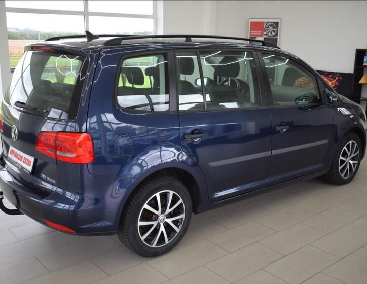Volkswagen Touran 6