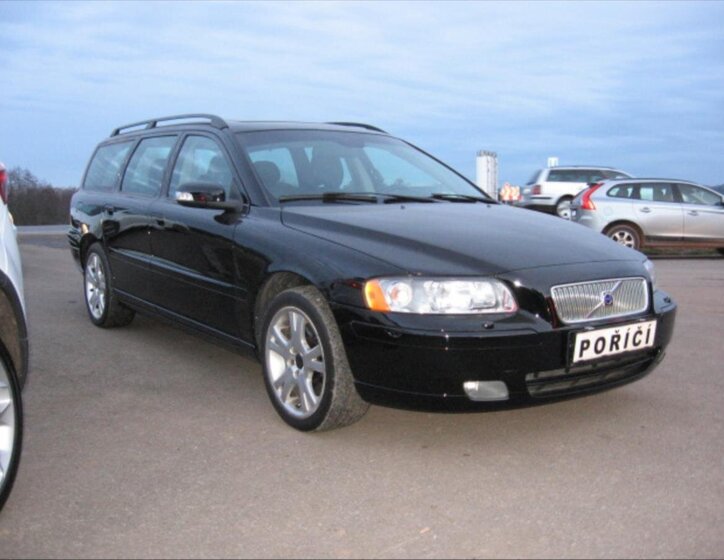 Volvo V70 3