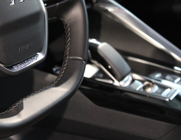 Peugeot 3008 SUV / Terénní 1,6 l 165 kw