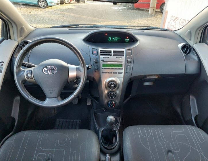 Toyota Yaris Hatchback 998,0 50 kw