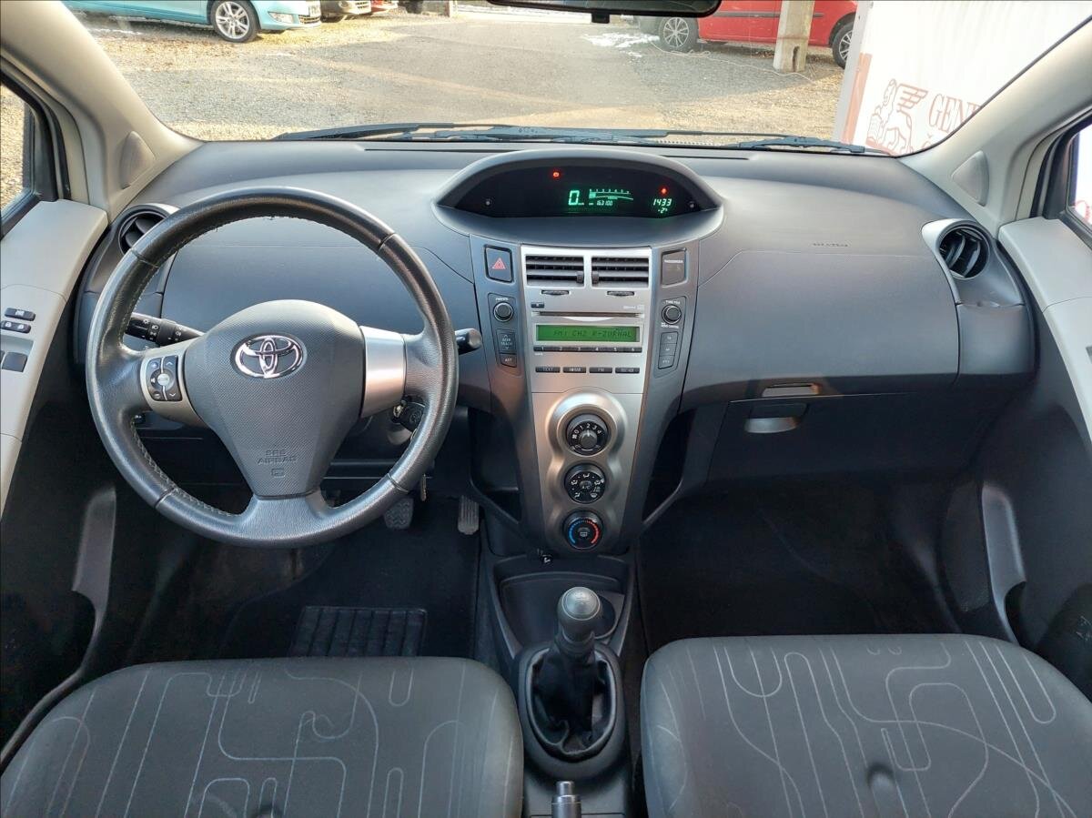 Toyota Yaris Hatchback 998,0 50 kw