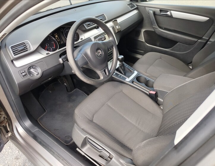 Volkswagen Passat 10