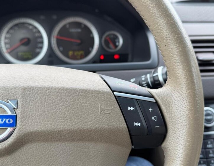 Volvo XC90 Kombi 2,4 l 147 kw