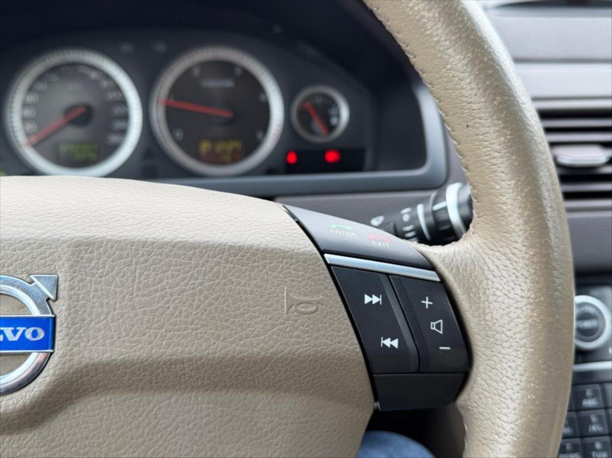 Volvo XC90 Kombi 2,4 l 147 kw