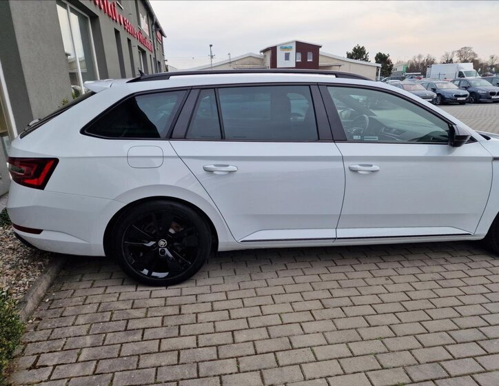 Škoda Superb Kombi 2,0 l 110 kw