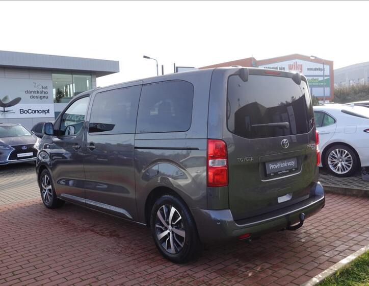 Toyota ProAce Verso 6