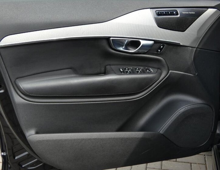 Volvo XC90 SUV / Terénní 2,0 l 173 kw