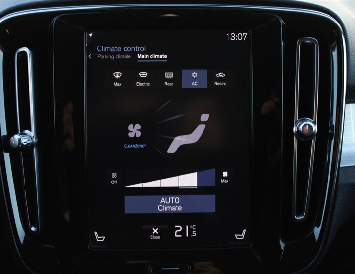 Volvo XC40 SUV 2,0 l 140 kw