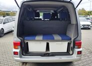 Volkswagen Multivan 10