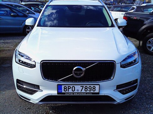 Volvo XC90 SUV / Terénní 2,0 l 173 kw