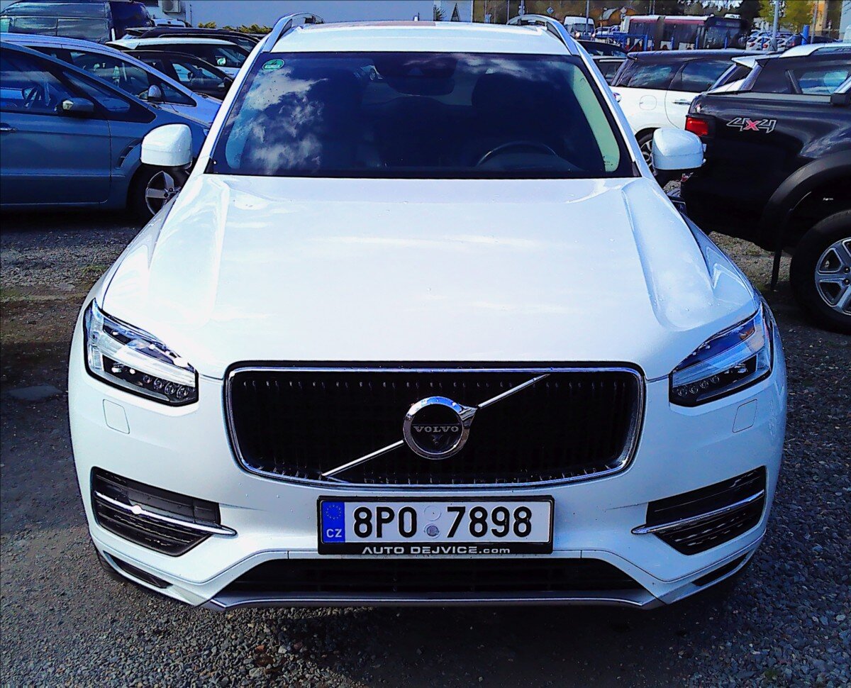 Volvo XC90 SUV / Terénní 2,0 l 173 kw
