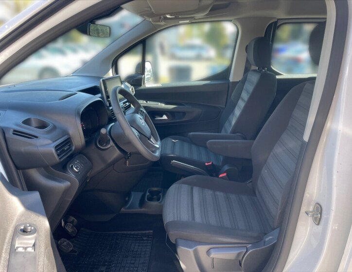 Opel Combo Skříň 1,2 l 81 kw