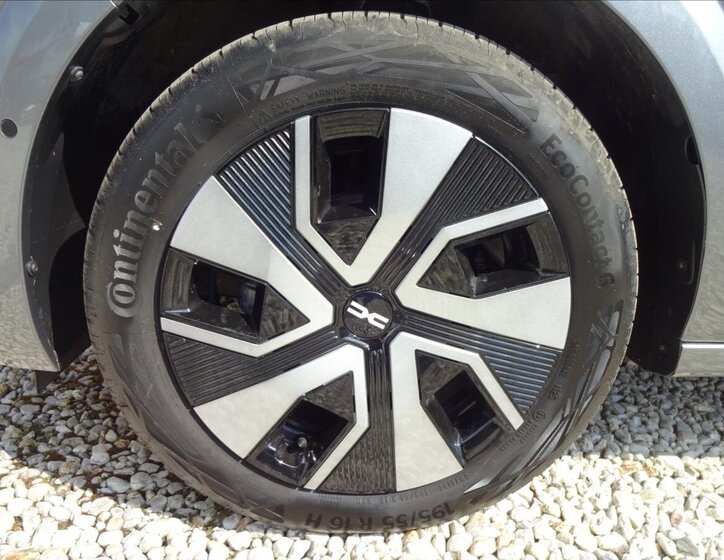 Dacia Sandero Hatchback 999,0 67 kw