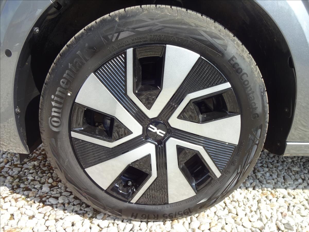 Dacia Sandero Hatchback 999,0 67 kw