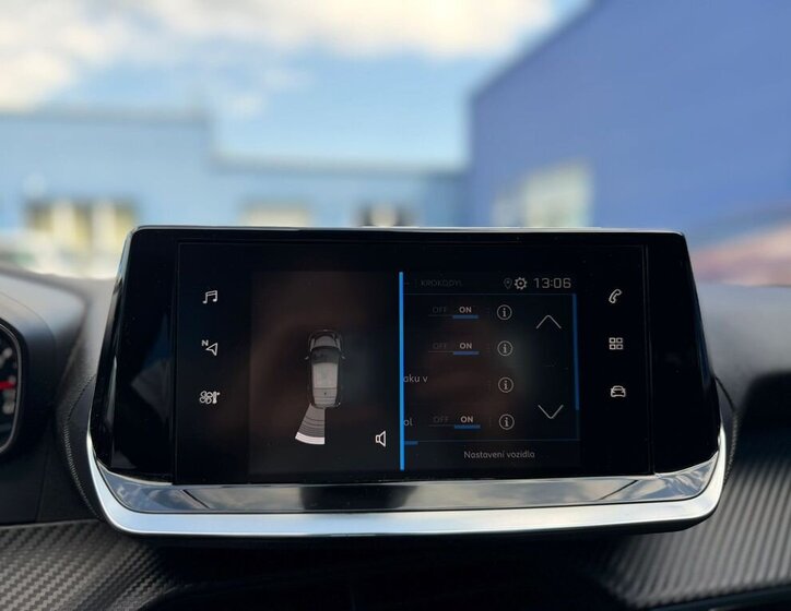 Peugeot 208 Hatchback 1,2 l 74 kw