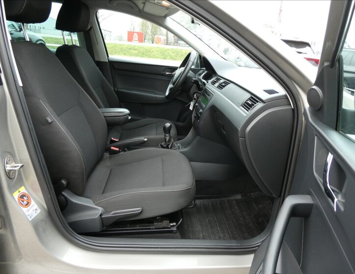 Škoda Rapid Sedan / Limuzína 1,2 l 77 kw