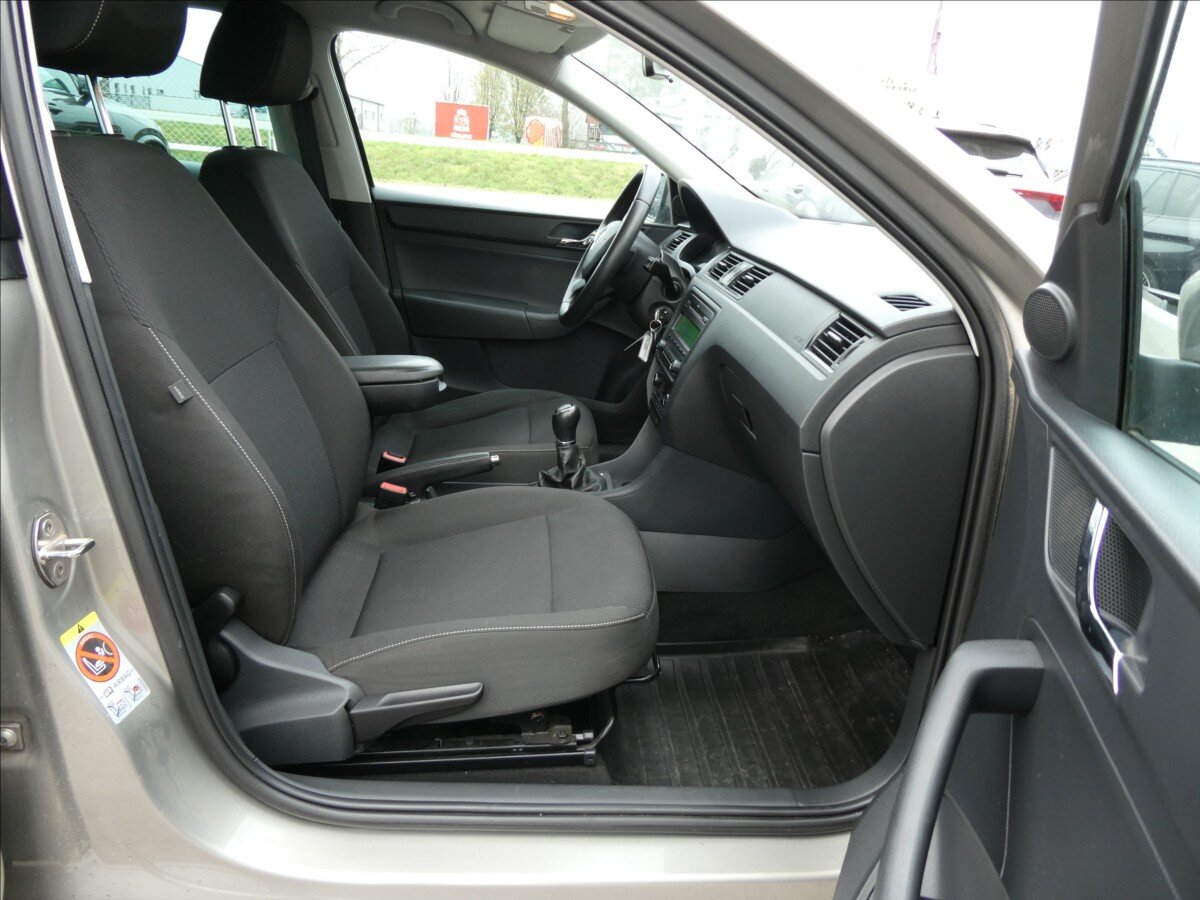 Škoda Rapid Sedan / Limuzína 1,2 l 77 kw