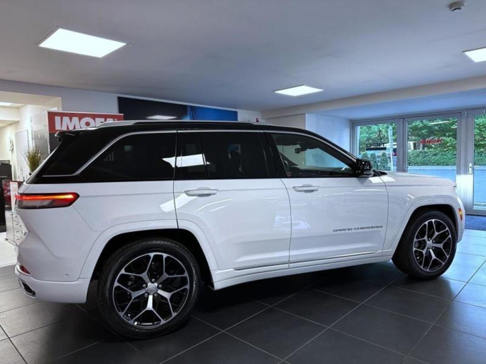 Jeep Grand Cherokee 4