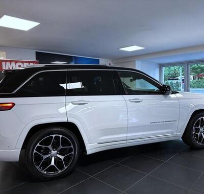 Jeep Grand Cherokee 4