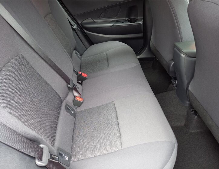 Toyota C-HR Hatchback 1,8 l 103 kw