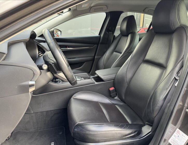 Mazda 3 Sedan 2,0 l 132 kw