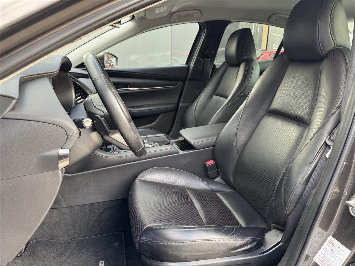 Mazda 3 Sedan 2,0 l 132 kw