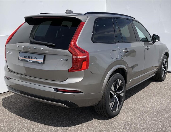 Volvo XC90 SUV / Terénní 2,0 l 173 kw