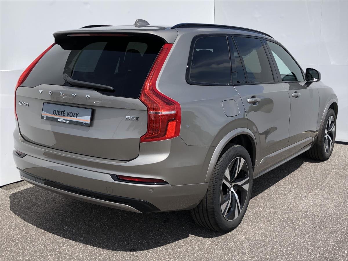 Volvo XC90 SUV / Terénní 2,0 l 173 kw