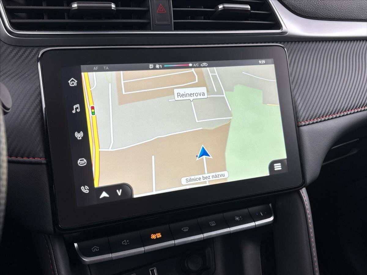 MG ZS SUV / Terénní 1,5 l 78 kw