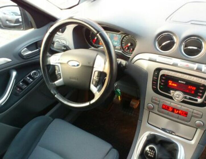 Ford S-MAX MPV 1,8 l 92 kw